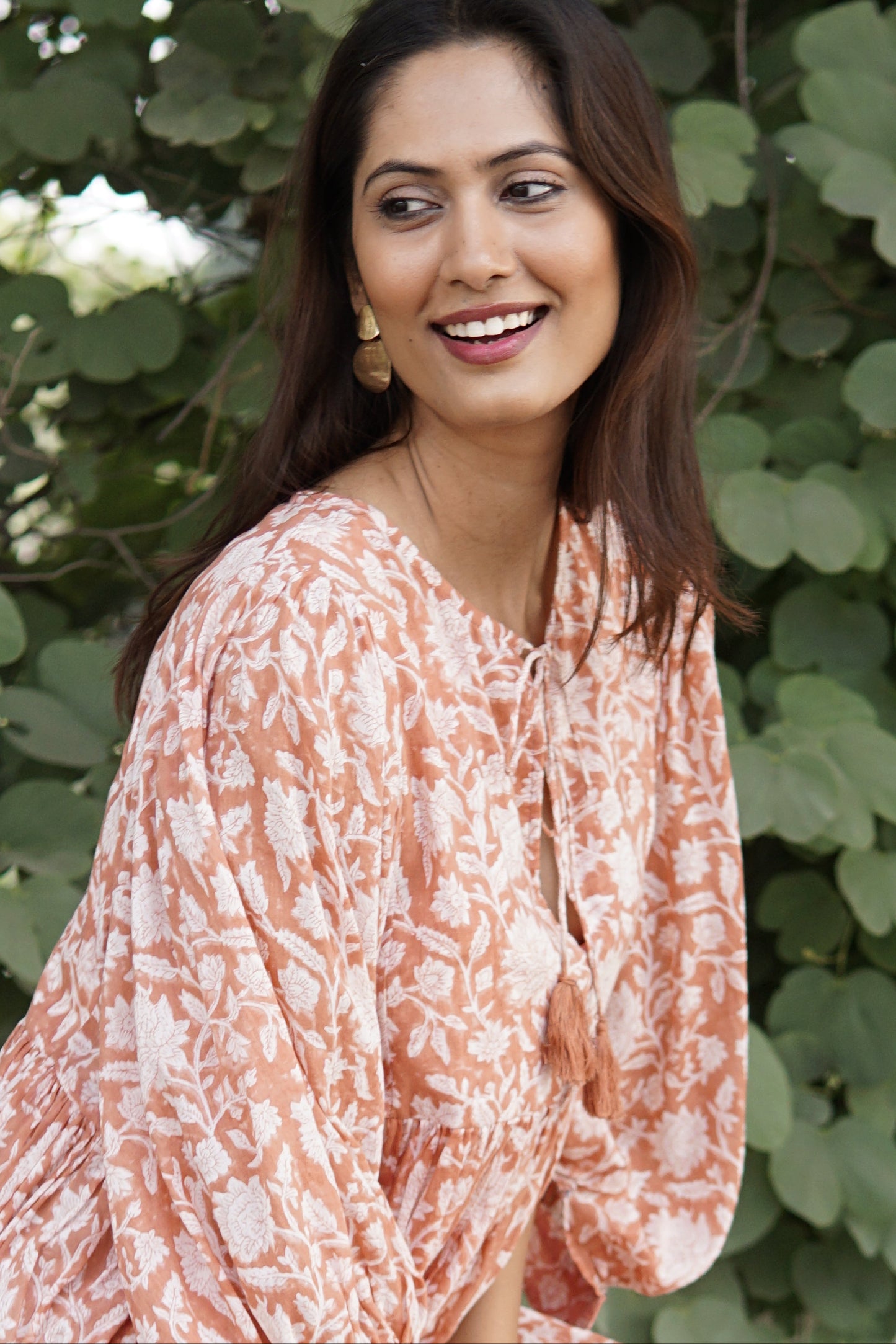Daughters of India style floaty floral midi dress. cotton midi dress with puff sleeves. puff sleeved midi dress. floaty midi dress
floaty summer dress for women
holiday dress, resortwear dress. Summer midi dress for women
