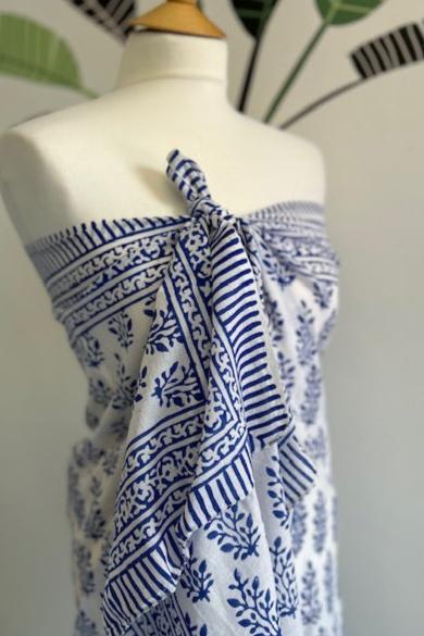 Beach pareo, sarong, Blue and white block print cotton sarong