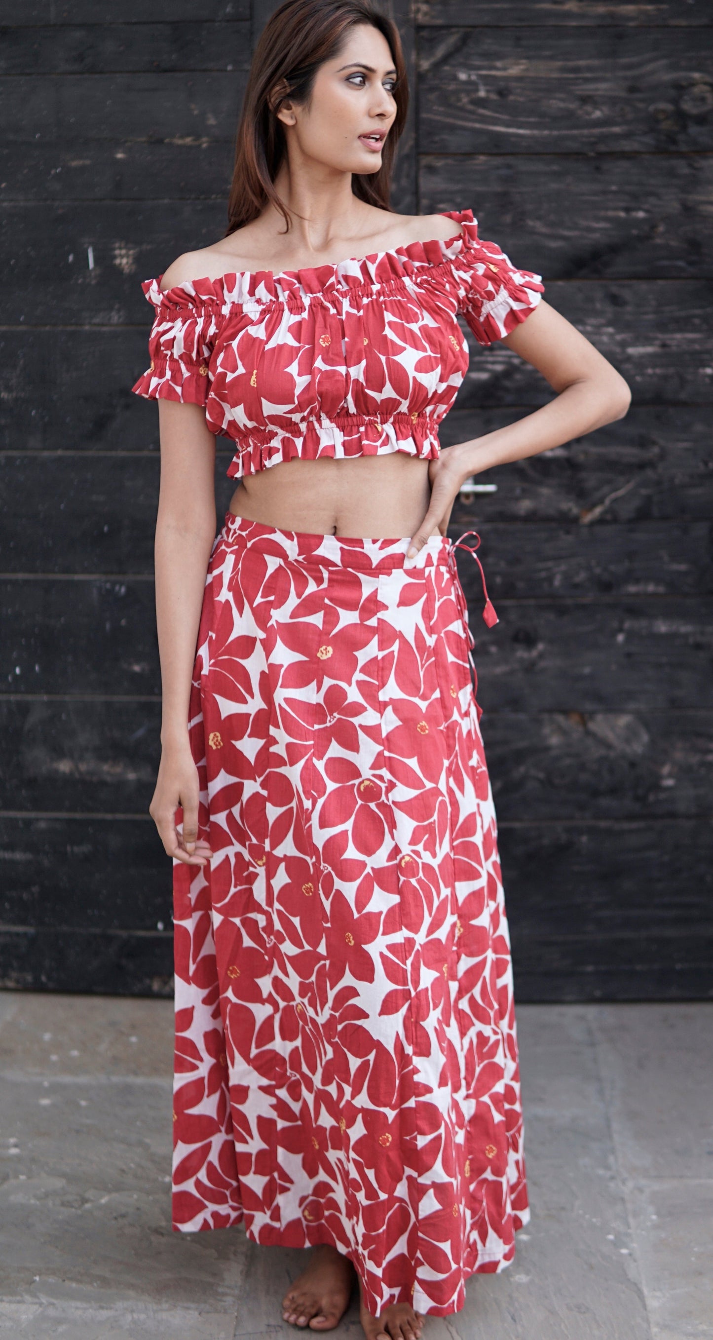 coord set. red and cream skirt and ruched top co-ord set for women. maxi skirt and matching top. summer maxi skirt in red and cream. Boho co-ord set. cotton co-ord set for summer. 