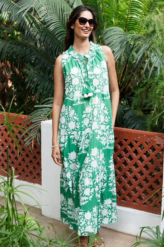 Summer maxi dress with pockets. Maxi dress, beach dress, green and white ikat cotton Emmy