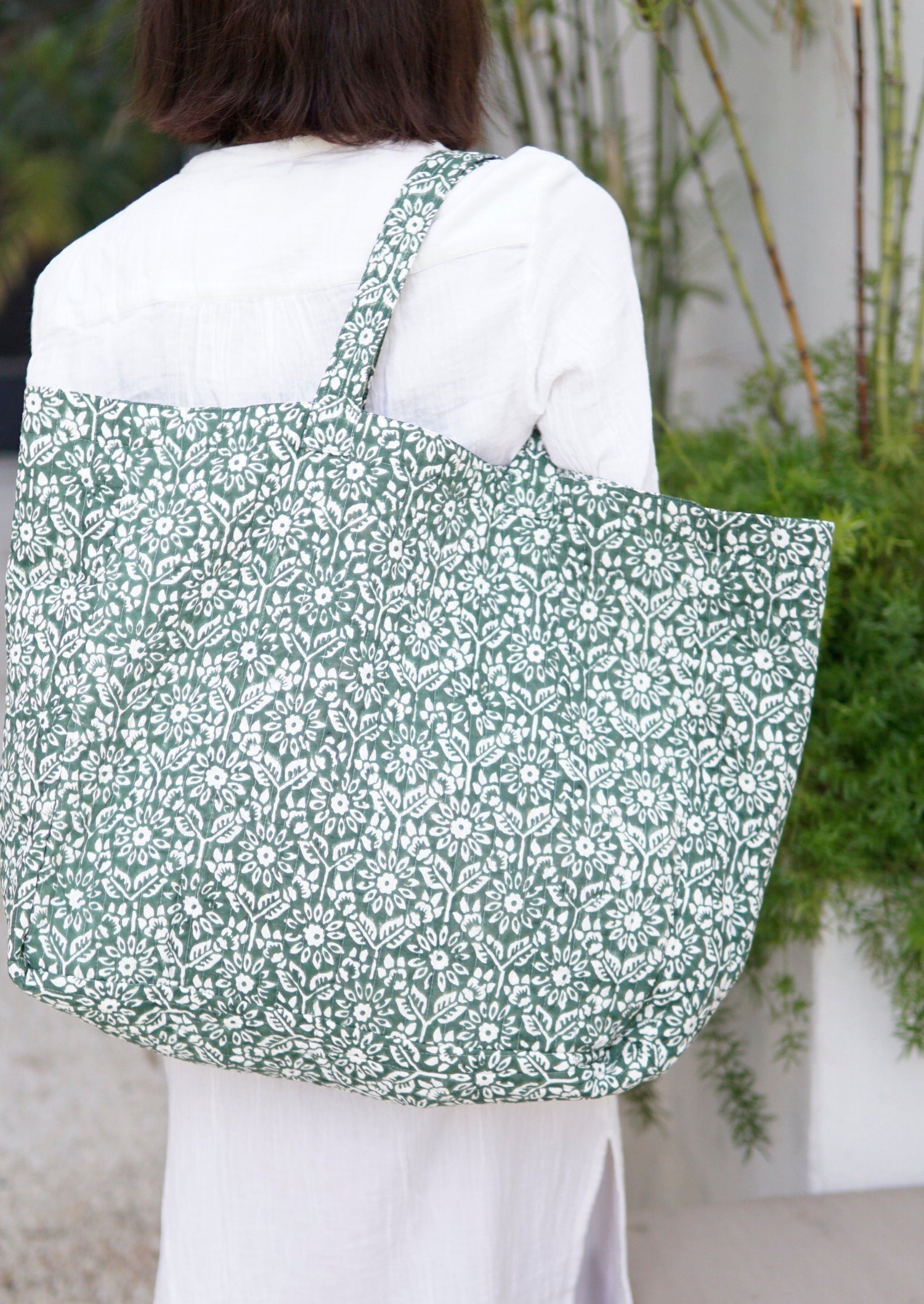 Beach Bag, XL green and white block print, contrast lining with pocket. large beach bag